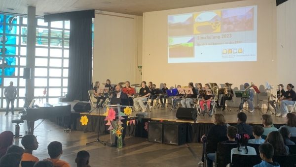 &quot;Eine Reise um die Welt&quot; - Neue 5. Klassen werden herzlich an der Bertolt-Brecht-Gesamtschule in Bonn begrüßt!